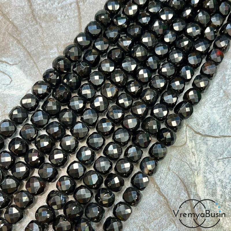 Агат черный, кубик ок. 7.5 мм с микроогранкой ювелирн.качества (1/2 нити, ок. 25 шт.)