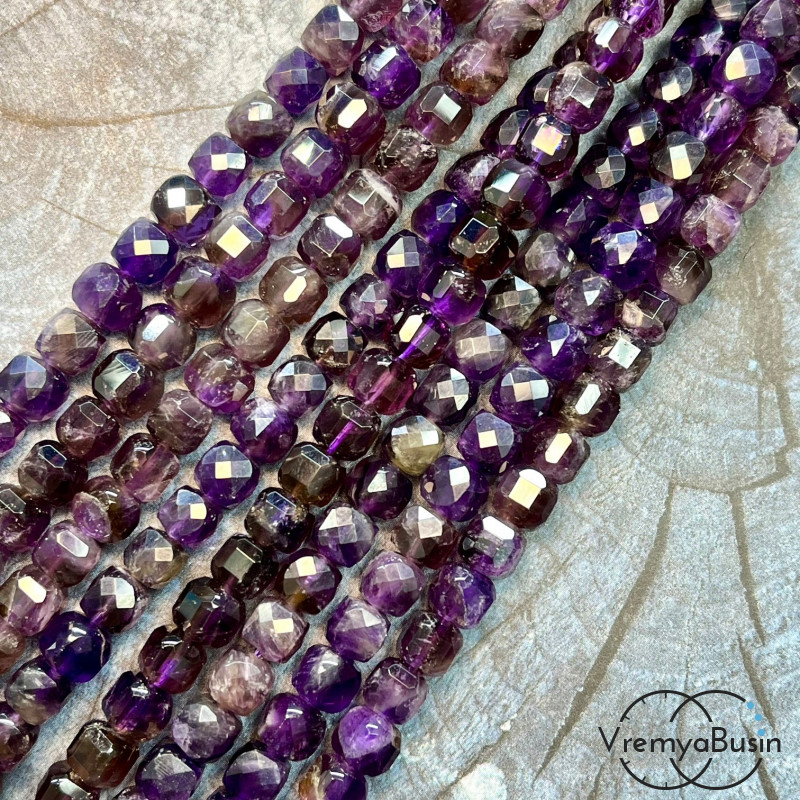 Аметист, кубик ок. 7.5 мм с микроогранкой ювелирн.качества (1/2 нити, ок. 25 шт.)