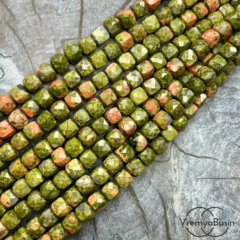 Унакит, кубик ок. 7.5 мм с микроогранкой ювелирн.качества (1/2 нити, ок. 25 шт.)