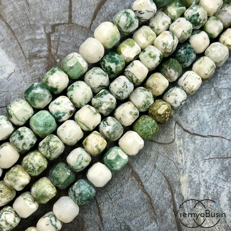 Агат моховый, кубик ок. 8.5 мм с микроогранкой ювелирн.качества (1/2 нити, ок. 20 шт.)