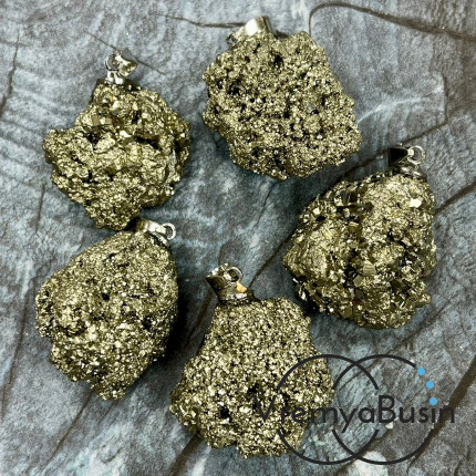 Пирит натур., друза ок. 20 мм, кулон из камня в асс. (1 шт.)