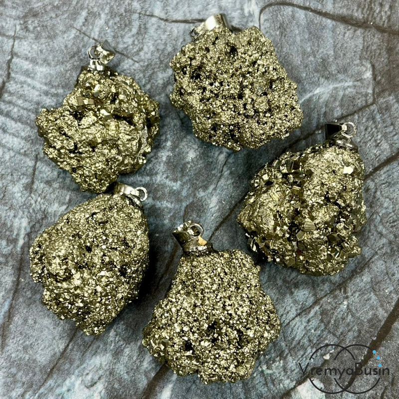 Пирит натур., друза ок. 20 мм, кулон из камня в асс. (1 шт.)