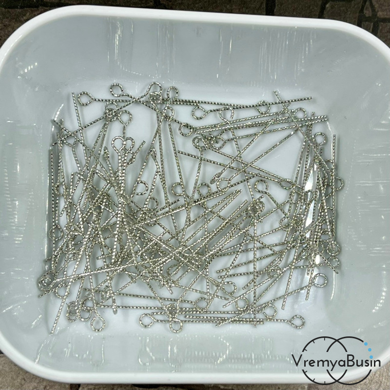 Пины с петелькой рифленые 0.7х30 мм, латунь с родиевым покрытием (упак. 10 гр., ок. 90 шт.)