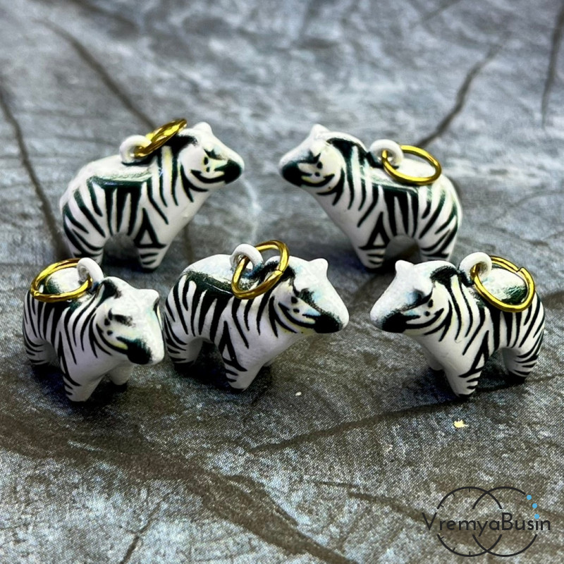 Подвески  из латуни с эмалью "Зебра", 18х15х7 мм (1 шт.)