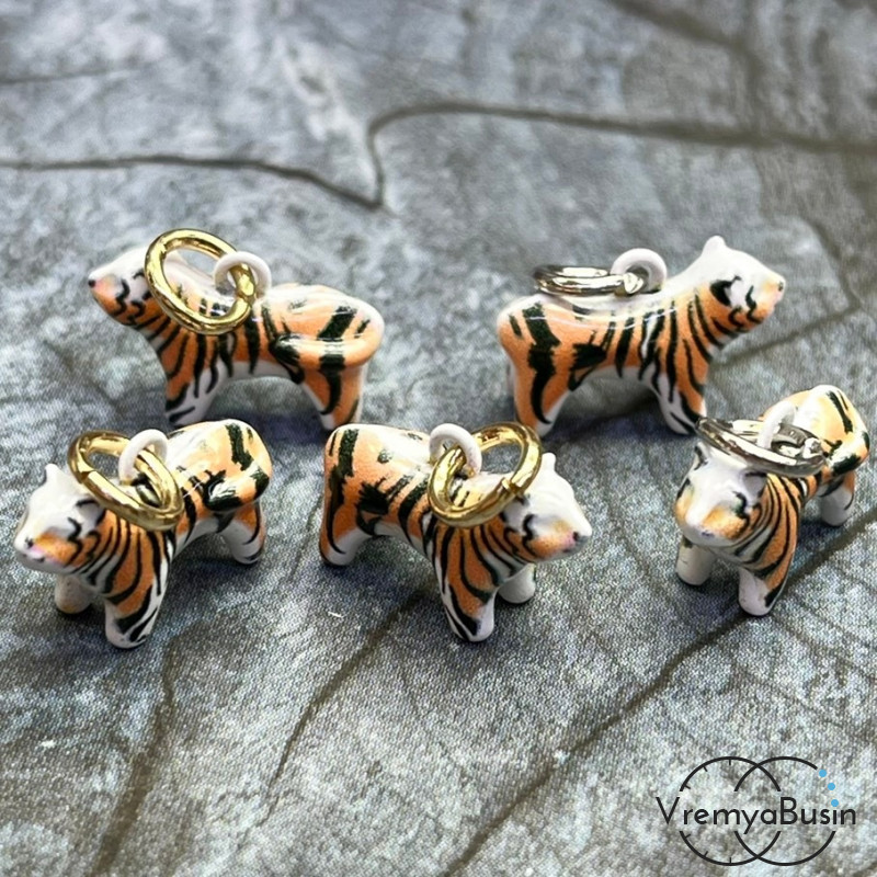 Подвески  из латуни с эмалью "Тигр", 15х10х6 мм (1 шт.)