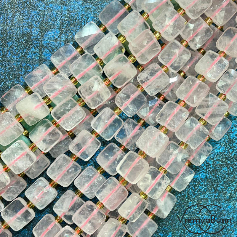 Розовый кварц, бусины граненые плоские кубики, ок. 10х10х5 мм (нить, ок. 30 шт.)