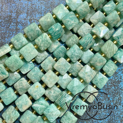 Амазонит, бусины граненые плоские кубики, ок. 10х10х5 мм (нить, ок. 30 шт.)