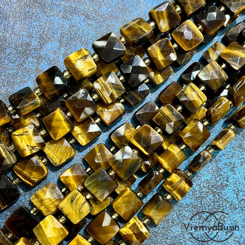Тигровый глаз, бусины граненые плоские кубики, ок. 10х10х5 мм (нить, ок. 30 шт.)