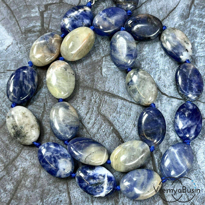 Содалит, овал плоский 13х18мм (1/2 нити, ок. 11 шт.)