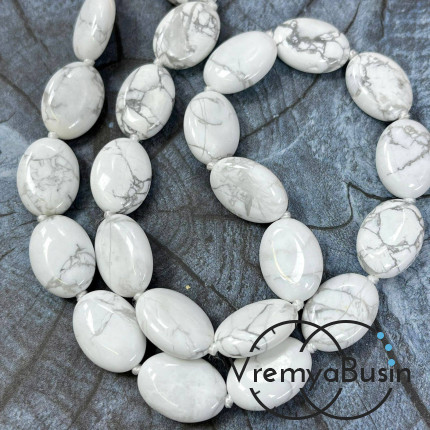 Кахолонг, овал плоский 13х18мм (1/2 нити, ок. 11 шт.)