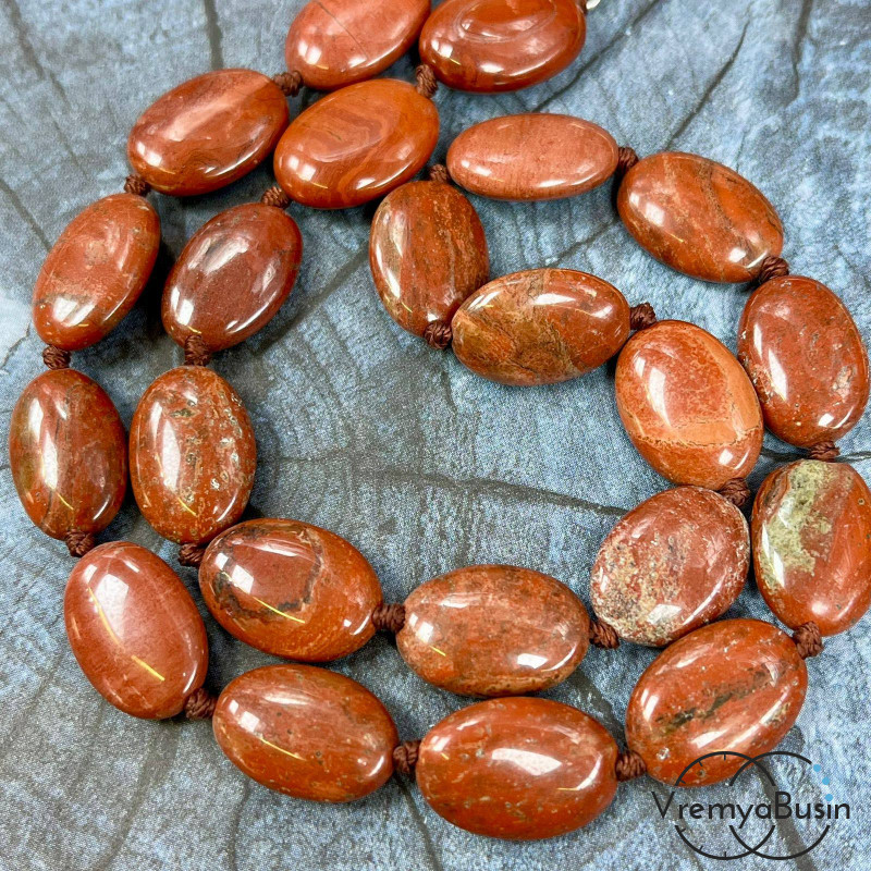 Яшма красная, овал плоский 13х18мм (1/2 нити, ок. 11 шт.)