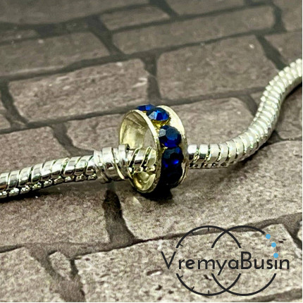 Бусина металлическая со стразами, кольцо 10х4 мм, цв. синий (1 шт.)