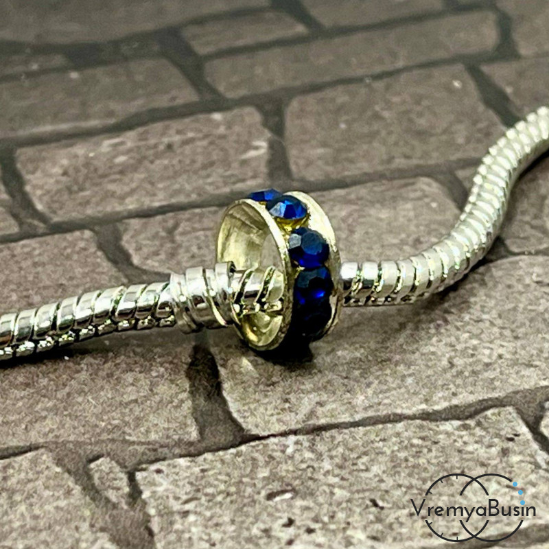 Бусина металлическая со стразами, кольцо 10х4 мм, цв. синий (1 шт.)