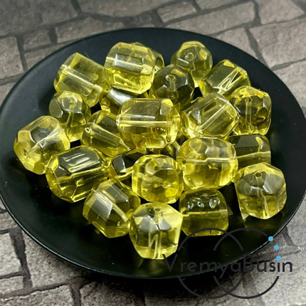 Лимонный кварц, галтовка кубик со свободной огранкой ок. 8х10 мм (1 шт.)