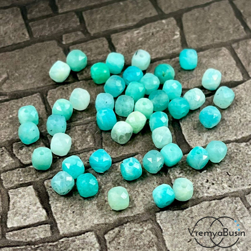 Амазонит, кубик с ювелирной огранкой, 4х4 мм (упак. 10 шт.)