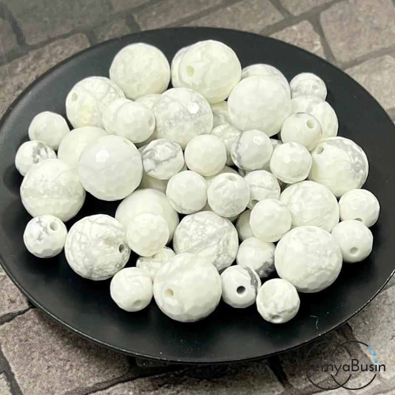 Кахолонг белый граненый шарик 4-6-8-10-12 мм (1 шт.)