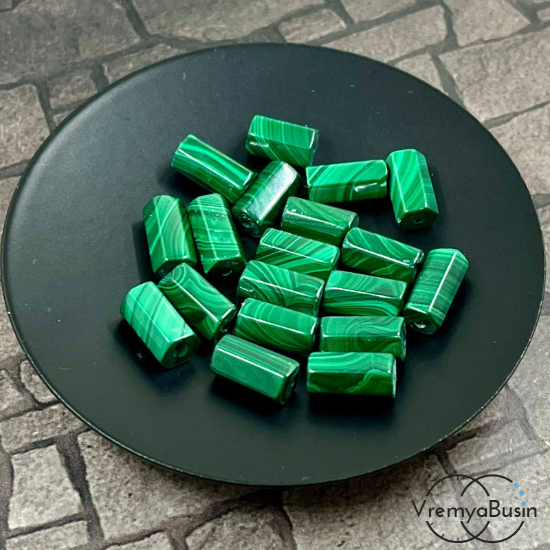 Малахит натур., трубочка гладкая с гранями, 10х6 мм, цв. зеленый светлый  (1 шт.)