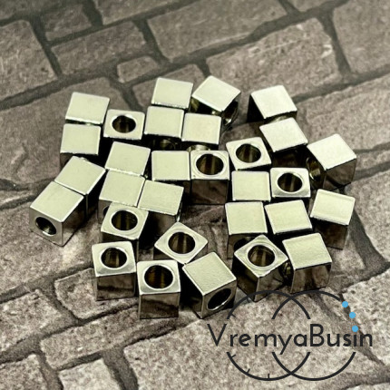 Бусины-разделители из нержавеющей стали,  кубик 5х5    мм (упак. 10 шт.)