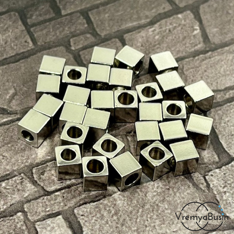 Бусины-разделители из нержавеющей стали,  кубик 5х5    мм (упак. 10 шт.)