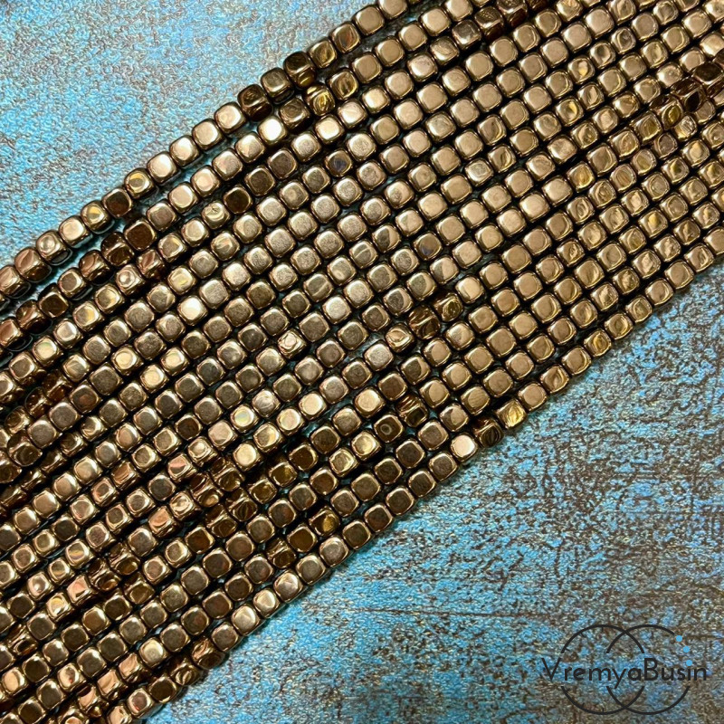 Гематит, округлый кубик 4х4 мм, цв. коричневый   (нить, ок. 110 шт.)