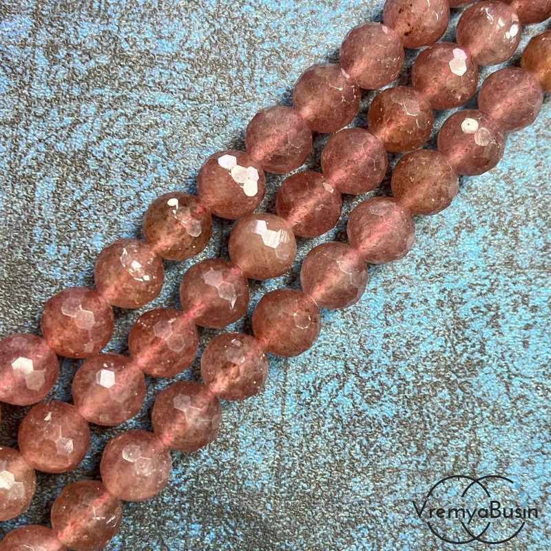 Кварц клубничный, шарик граненый 10 мм  (1/2 нити, ок. 19 шт.)