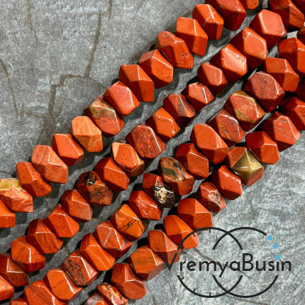 Яшма красная, бусины свободной огранки ок. 15х18 мм (нить, ок. 50 шт.)