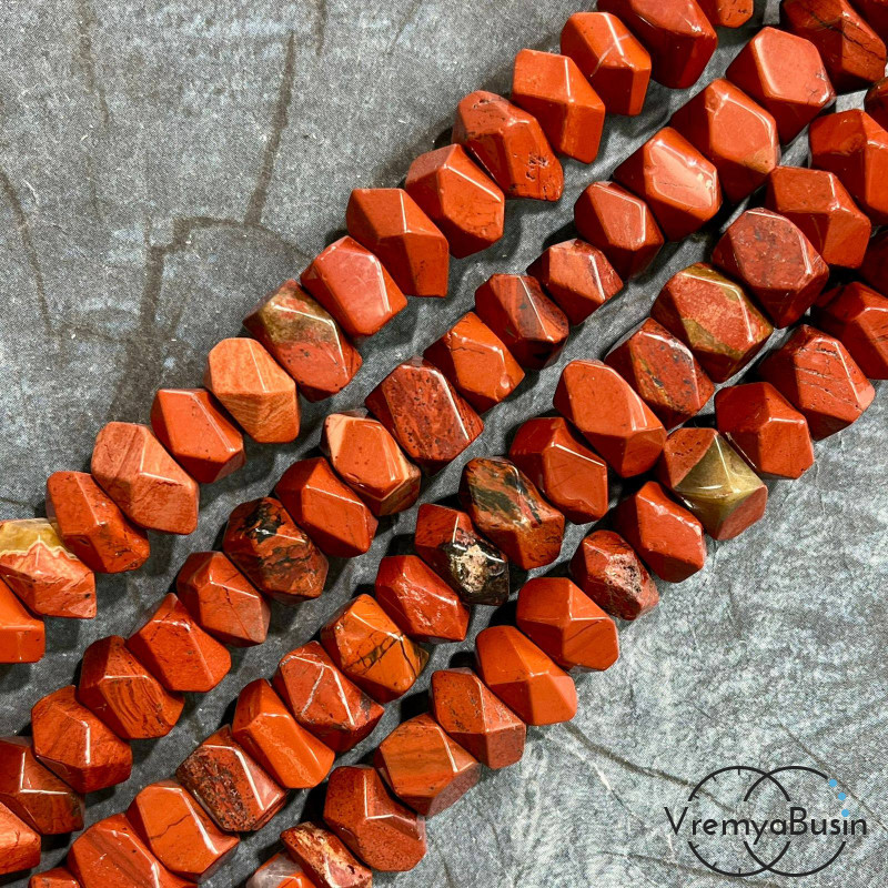 Яшма красная, бусины свободной огранки ок. 15х18 мм (нить, ок. 50 шт.)