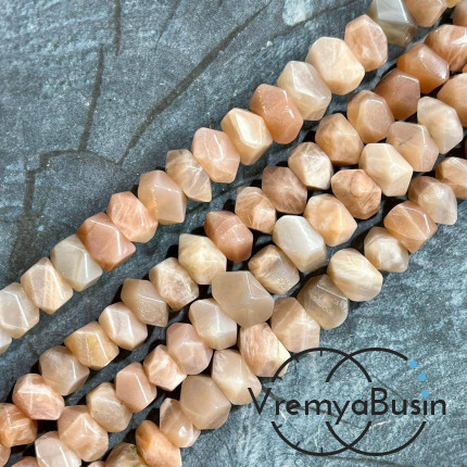 Солнечный камень, бусины свободной огранки ок. 15х18 мм (нить, ок. 50 шт.)