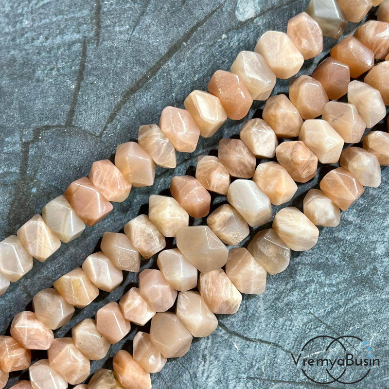 Солнечный камень, бусины свободной огранки ок. 15х18 мм (нить, ок. 50 шт.)