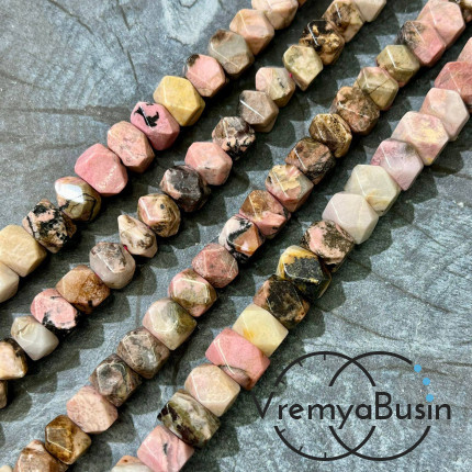 Родонит, бусины свободной огранки ок. 15х18 мм (нить, ок. 50 шт.)