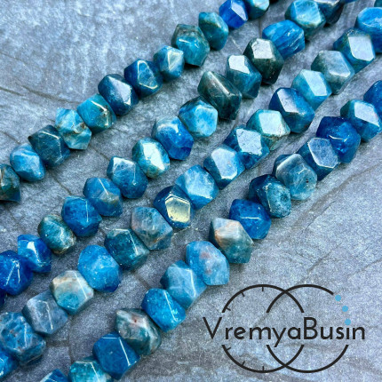 Апатит, бусины свободной огранки ок. 15х18 мм (нить, ок. 50 шт.)
