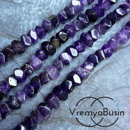 Аметист, бусины свободной огранки ок. 15х18 мм (нить, ок. 50 шт.)
