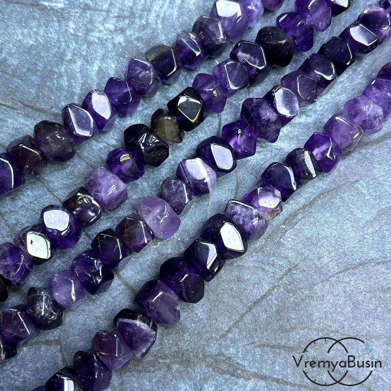 Аметист, бусины свободной огранки ок. 15х18 мм (нить, ок. 50 шт.)