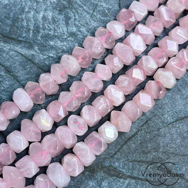 Розовый кварц, бусины свободной огранки ок. 15х18 мм (нить, ок. 50 шт.)