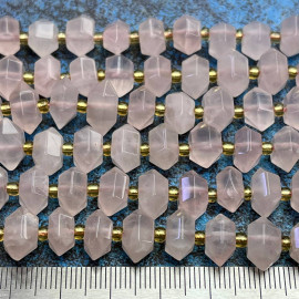 Розовый кварц, бусины с огранкой кристалл, ок. 12х6х6 мм (1/2 нити, ок. 22 шт.)