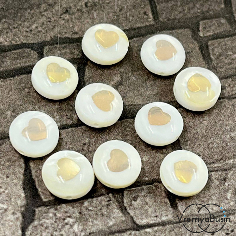 Бусины из перламутра с сердечком, 8х4 мм (1 шт.) Бусины из перламутра с сердечком, 8х4 мм (1 шт.)