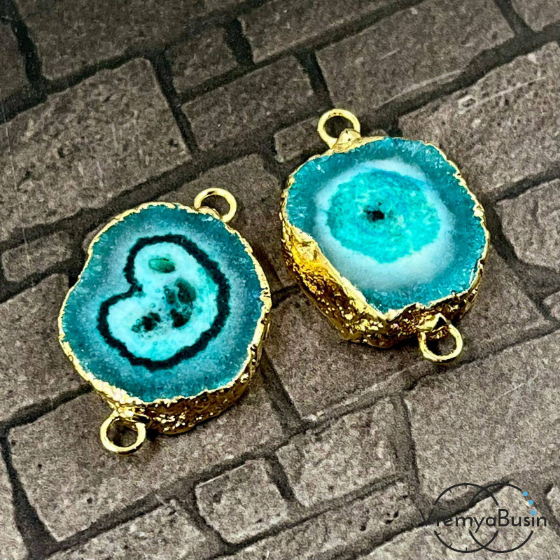 Коннектор из жеоды агата в металле под золото, ок. 20х25 мм, цв. морской волны (1 шт.)