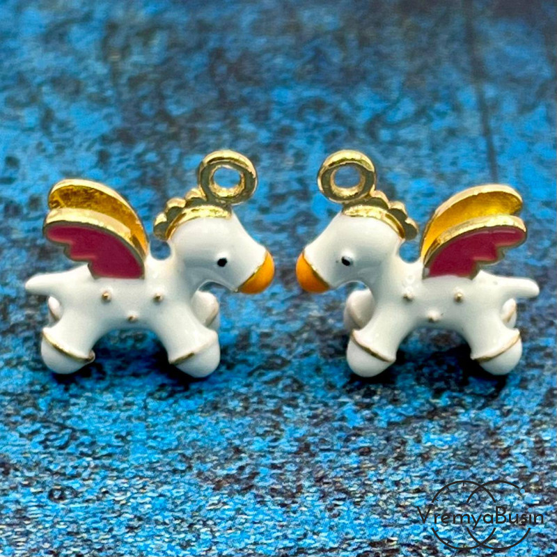 Подвеска с эмалью "Лошадка", 17х18 мм, из латуни  с позолотой (1 шт.) 