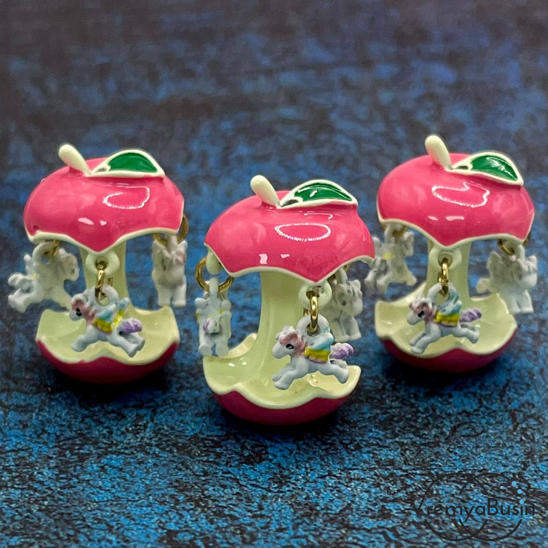 Бусина с эмалью "Яблоко-карусель", ок. 24х17 мм, из латуни с позолотой (1 шт.)