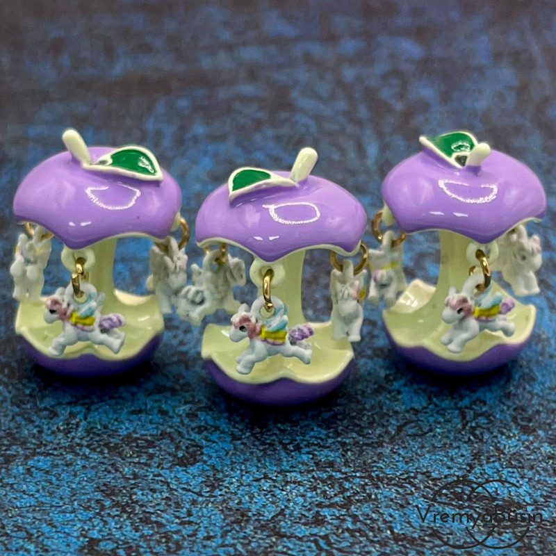 Бусина с эмалью "Яблоко-карусель", ок. 24х17 мм, из латуни с позолотой (1 шт.)