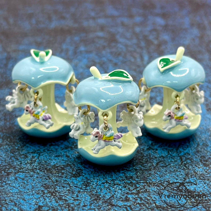 Бусина с эмалью "Яблоко-карусель", ок. 24х17 мм, из латуни с позолотой (1 шт.)