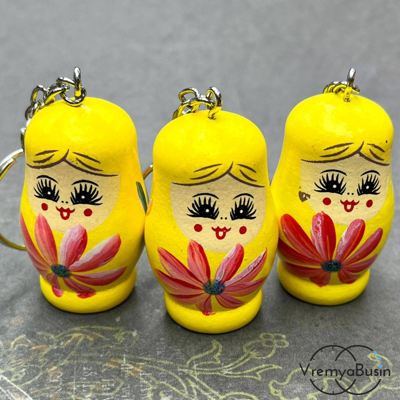 Подвеска из дерева «Матрешка», ок. 25х40 мм, цв. желтый  (1 шт.)