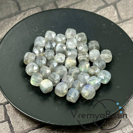 Лабрадор, кубик с ювелирной огранкой,    6х6   мм (1   шт.)