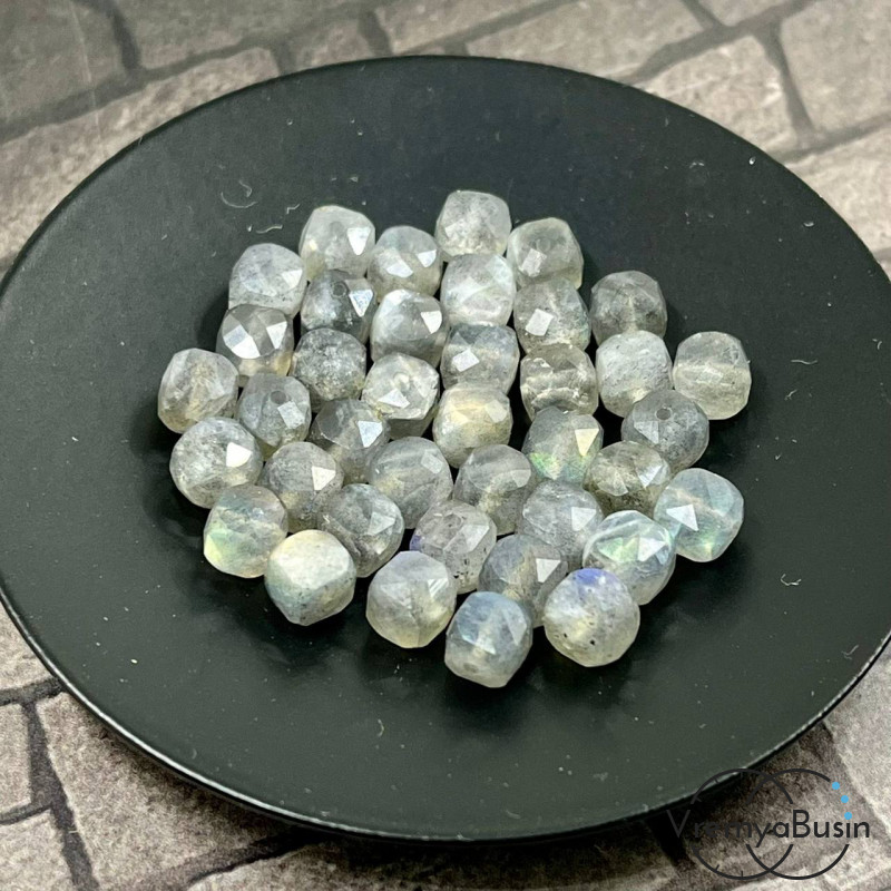 Лабрадор, кубик с ювелирной огранкой,    6х6   мм (1   шт.)