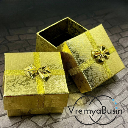 Коробочка подарочная с рисунком, 6х6х4 см, цв.     золотой    (1 шт.)