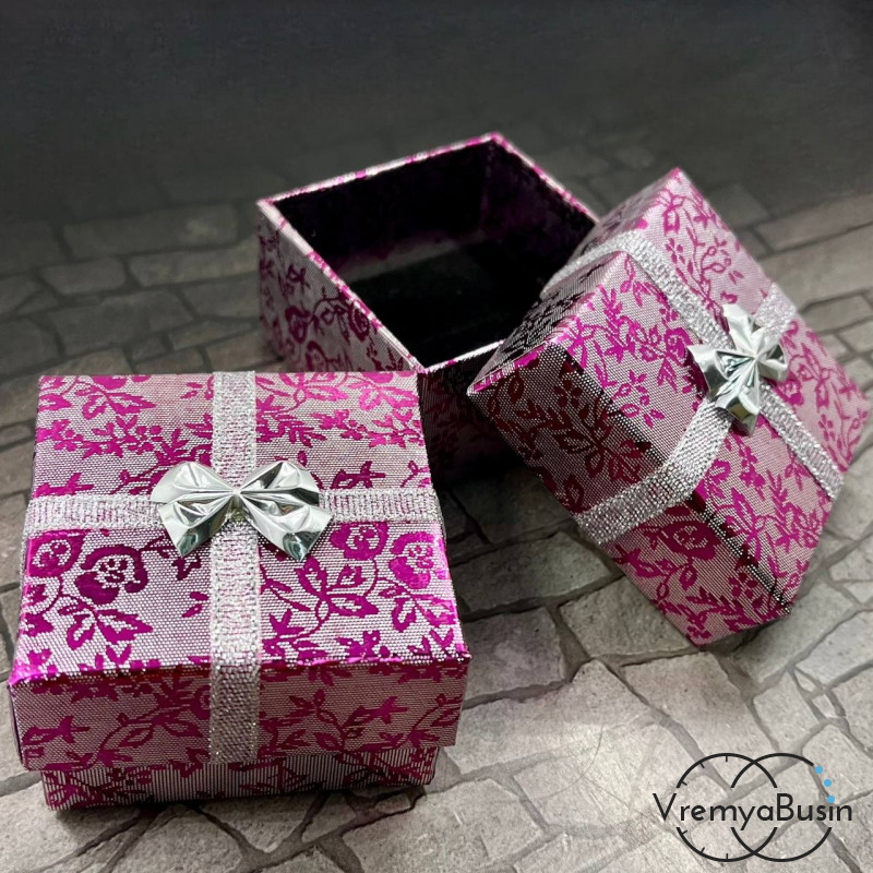 Коробочка подарочная с рисунком, 6х6х4 см, цв.     малиновый    (1 шт.)