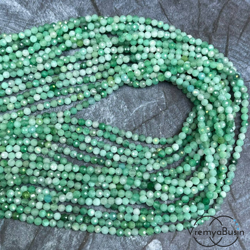 Изумруд (зеленый берилл), мелкие бусины с микроогранкой, шарик 3 мм  (нить, ок. 40 см.)