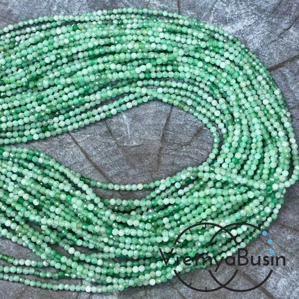 Изумруд (зеленый берилл), мелкие бусины с микроогранкой, шарик 2 мм  (нить, ок. 40 см.)