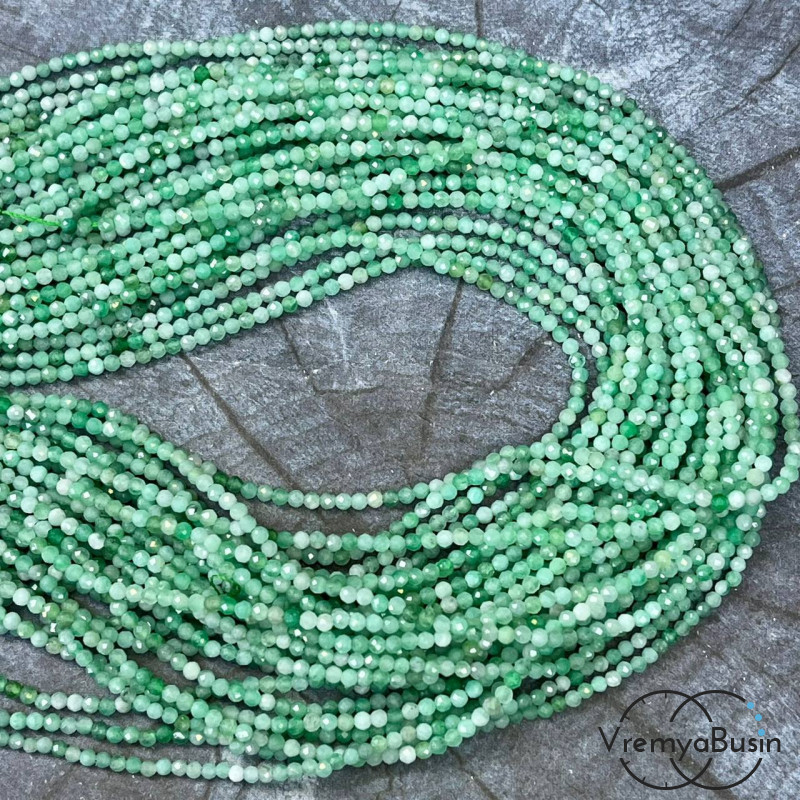 Изумруд (зеленый берилл), мелкие бусины с микроогранкой, шарик 2 мм  (нить, ок. 40 см.)