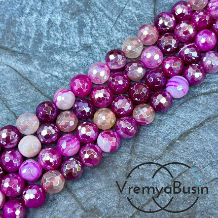 Агат тонир., шарик граненый 8 мм, цв.    малиновый  (нить, ок. 48 шт.)